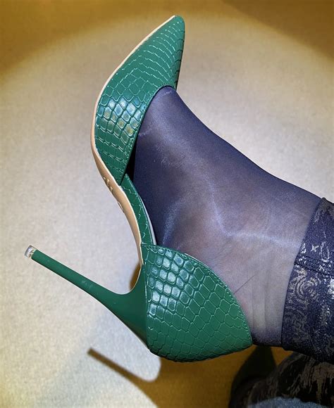 More Leggings Nude Pics Xhamster