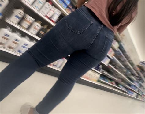 Slim Thick Latina Ass Barley Contained In Jeans Faceshot Closeups Ass Forum