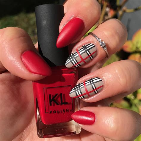 Burberry Nails Burberry Manicure Tutorial Plaid Nails Burberry