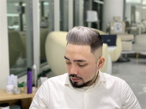 Ash Blonde Platinum Hair Color Highlights Skills Dubai Barbershop Skills By Barber Mo