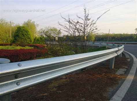 Galvanized Steel W Metal Armco Flex Beam Highway Guardrail Barrier