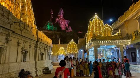 Murudeshwara Temple: A Self-Guided Tour