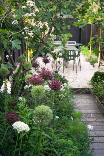 30 Impressive And Cheap Front Yard Ideas On A Budget Page 4 Gardenholic