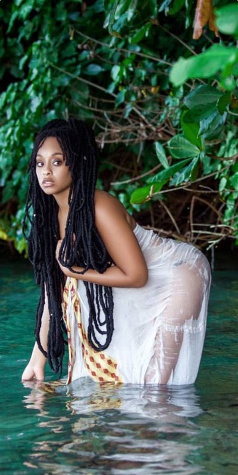 Nefeteri Sexy Ass ShesFreaky