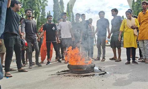 धर्मगुरु श्रीनिवास आचार्यलाई रिहा गर्न माग जनकपुरमा प्रदर्शन Nepal Press