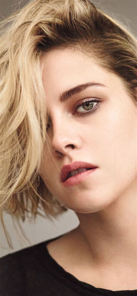 Kristen Stewart Cute Wallpapers