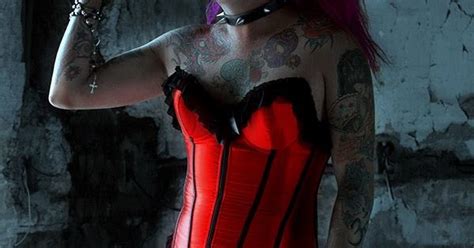 Historias Gay Memorias De Una Dragg Queen De Pueblo Dragg Issis Yo Mismo Y Un Se Or Asi Tico