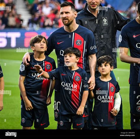 Lionel Leo Messi Of Psg With His Children Thiago Mateo And Ciro