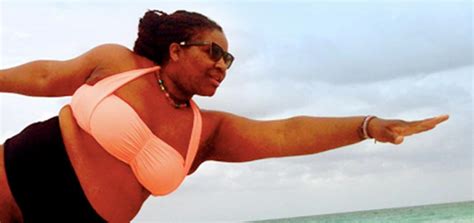 4 Hot Sexy Diane Pent Bikini Pics