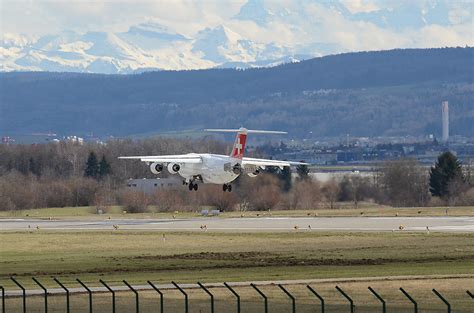 Swiss AI(R) Avroliner (RJ-100) near Zurich on Jul 13th 2015, flaps ...