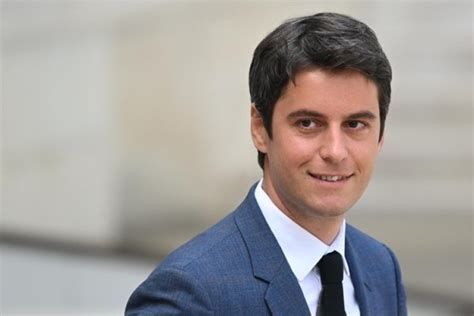 Quem é Gabriel Attal o premiê mais novo da história da França e o primeiro abertamente gay