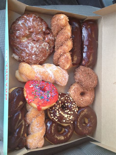 Yum Yum Donuts - 15 Photos & 26 Reviews - Donuts - 623 S. Citrus Ave ...