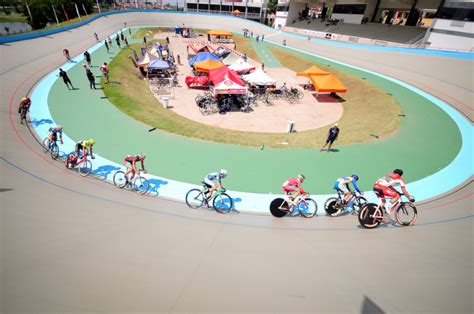 Equipe Disputa O Campeonato Brasileiro De Ciclismo De Pista