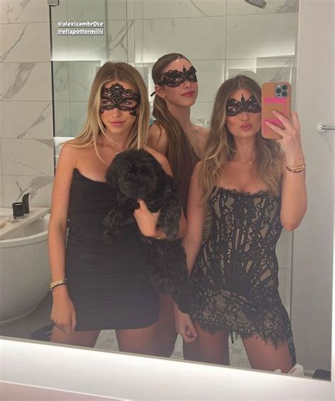 Pin By Mags On Nyc Halloween Party Outfits Hot Halloween Outfits Classy Halloween Costumes