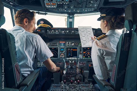 Piloten D Rfen Im Cockpit Nicht Miteinander Reden Der Grund Wmn