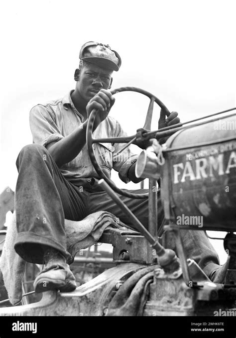African american driver 1940s hi-res stock photography and images - Alamy