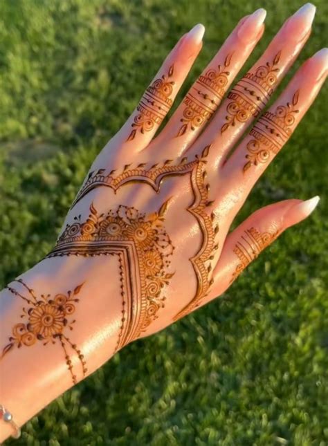 Pin By Natalia Khan On Diwali Time Back Hand Mehndi Designs Simple