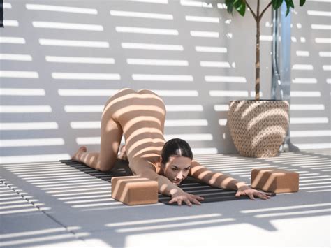 Isabel California Calm True Naked Yoga