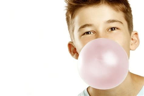 5+ Thousand Children Bubble Gum Royalty-Free Images, Stock Photos ...