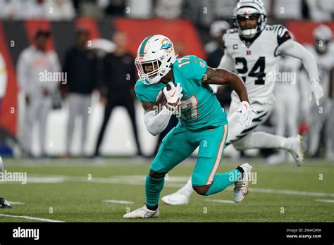 Miami Dolphins Jaylen Waddle Runs During The First Half Of An Nfl