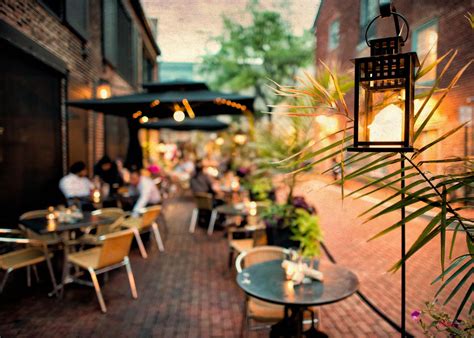 Virtue Feed & Grain: Restaurant in Old Town Alexandria