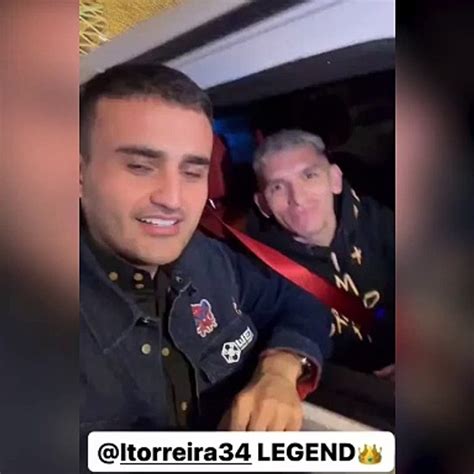 Lucas Torreira Czn Burak Hayran Kt Taklitini Yapt Dailymotion