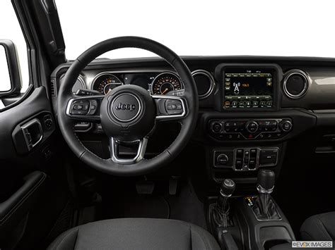 2020 Jeep Wrangler Unlimited Reviews Price Specs Photos And Trims