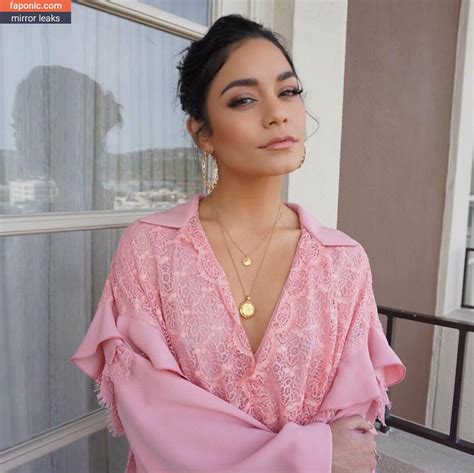 Vanessa Hudgens Aka Vanessahudgens Nude Leaks Onlyfans Photo Faponic