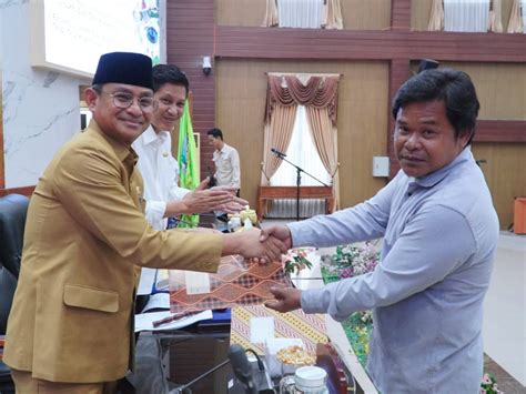 Pj Bupati Deli Serdang Paparkan LKPJ TA 2023 Dalam Rapat Paripurna DPRD