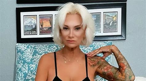 La Abuelita Hot Ama Mostrarse En Microbikini Pero Los Haters Le Piden Que Se Cubra TN