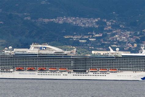 Lo Stretto Di Messina Accoglie La Signora Del Mare Majestic Princess