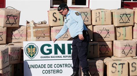 Gnr Apreende Mais De Uma Tonelada De Haxixe Na Ilha De Faro Observador