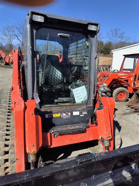 8645 2017 Kubota SVL95 2S Skid Steer Enclosed Cab 59500 00 JM Equipment