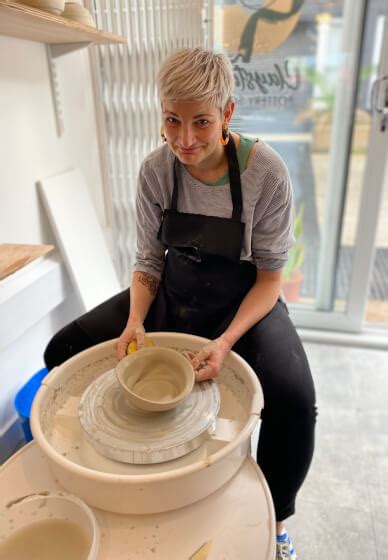 Beginners Pottery Wheel Throwing Workshop London Classbento