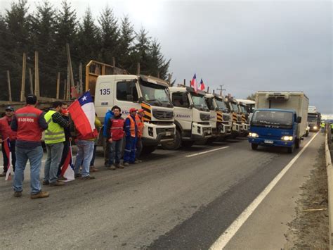 Camioneros Forestales Protestaron En La Ruta Sur Por Atentados