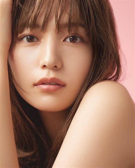 川口春奈さんのインスタグラム写真 川口春奈instagram「なんと Andbeofficial からコラボリップとアイシャドウを