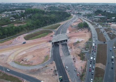 Trânsito é alterado na avenida Torquato Tapajós por obras do Anel Sul