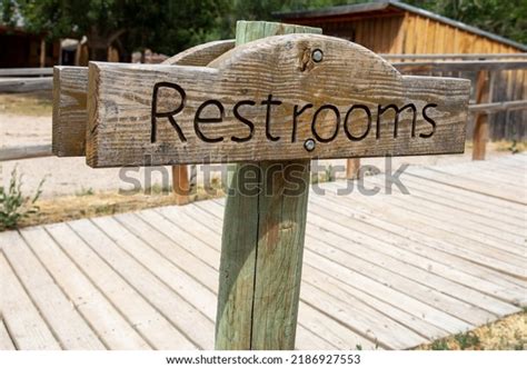 Restroom Sign Park Stock Photo 2186927553 | Shutterstock