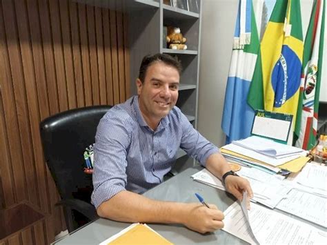 Prefeito Andr Nezzi Anuncia Data De Entrega De T Tulos Para Fam Lias