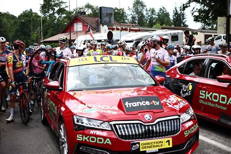 Tour De France Massensturz Zwingt Mehrere Fahrer Zur Aufgabe Des