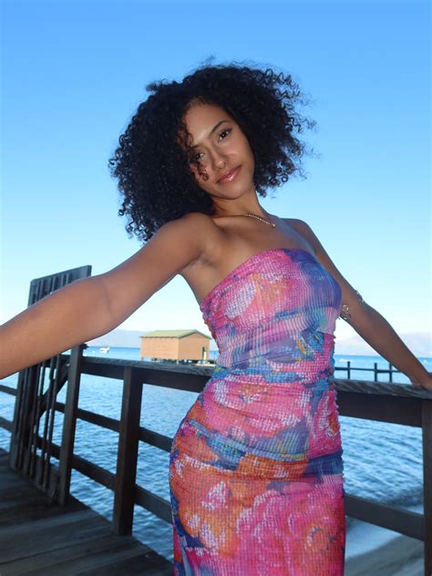 Naomi Daze (@naomidazexo) • Instagram photos and videos