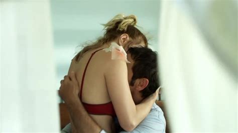 Nude Video Celebs Smaragda Karydi Nude Apo Erota