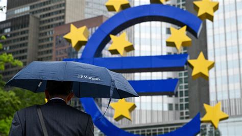 Europes Central Bank Hikes Key Interest Rate To Record High As