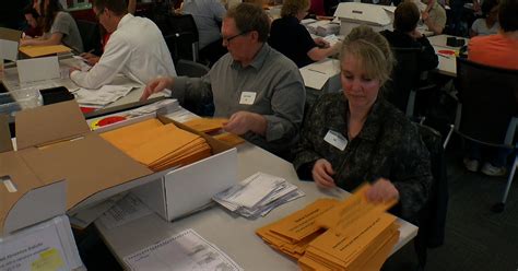 Hennepin County Expects To Count 150000 Absentee Ballots Cbs Minnesota