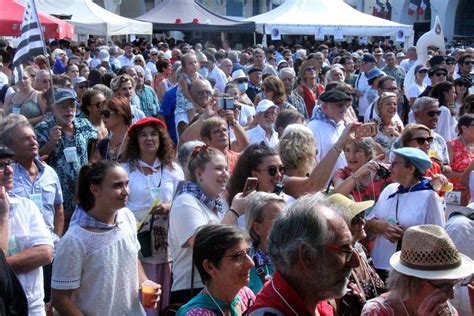 Salies de Béarn la foule pour le retour de la Fête du sel La