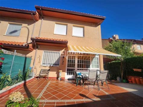 Chalet Pareado En Venta En La Pizarra San Lorenzo De El Escorial