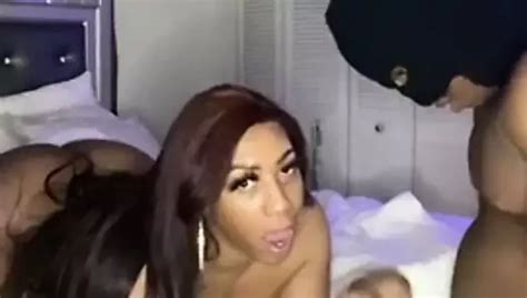 Free Shemale Tease Porn Videos XHamster