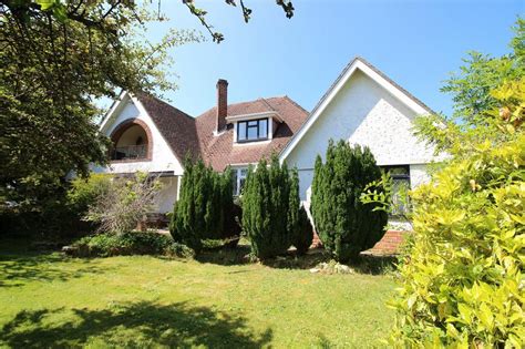 High Ridge Crescent New Milton Hampshire Bh25 4 Bed Detached House