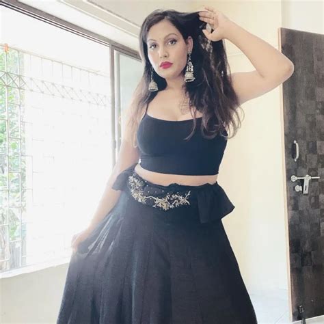 Instagram Star Niti Singh Sizzling Hot Photos Leaked On Social Media