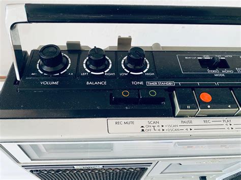 Radiomagnetofon boombox JVC RC 646L rok 1979 plně funkční Aukro